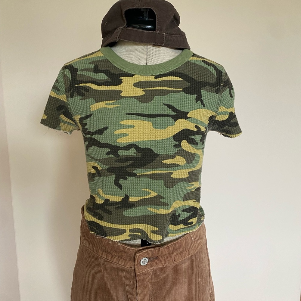 BDG Camouflage Cropped T-shirt
